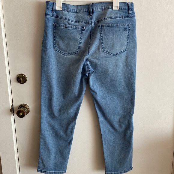 DG2 Diane Gilman - Picture 3 of 3